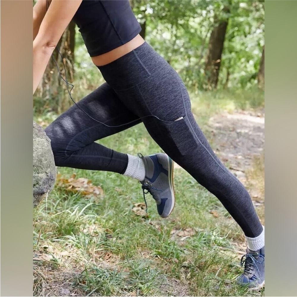 OFFLINE By Aerie Chill Play Move Pocket Legging in Black Medium